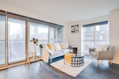 Photo 15 at 824 - 295 Adelaide Street W, Waterfront Communities C1, Toronto
