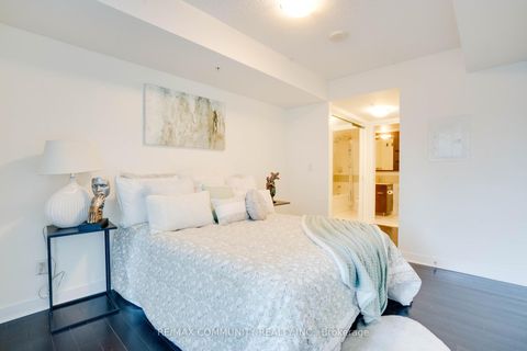 Photo 19 at 824 - 295 Adelaide Street W, Waterfront Communities C1, Toronto