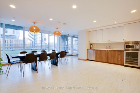 Photo 30 at 824 - 295 Adelaide Street W, Waterfront Communities C1, Toronto