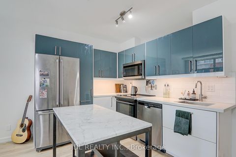 Photo 4 at 610 - 36 Blue Jays Way, Waterfront Communities C1, Toronto