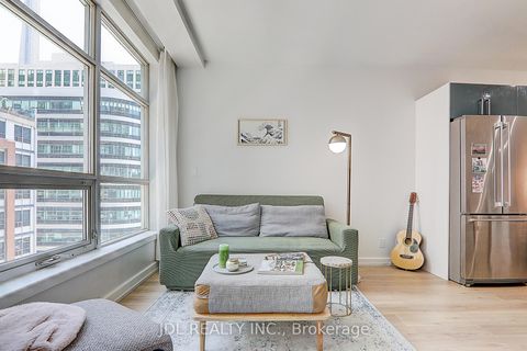 Photo 11 at 610 - 36 Blue Jays Way, Waterfront Communities C1, Toronto