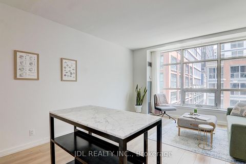 Photo 12 at 610 - 36 Blue Jays Way, Waterfront Communities C1, Toronto