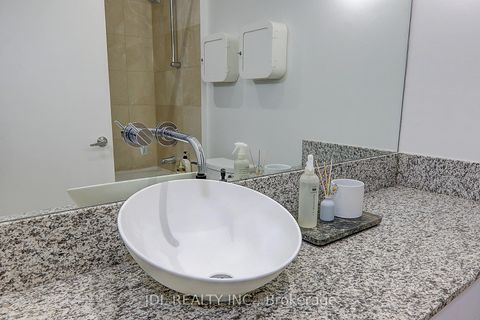 Photo 23 at 610 - 36 Blue Jays Way, Waterfront Communities C1, Toronto