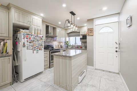 Photo 2 at 315 - 140 Leeward Glenway, Flemingdon Park, Toronto