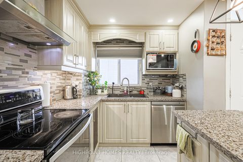 Photo 8 at 315 - 140 Leeward Glenway, Flemingdon Park, Toronto