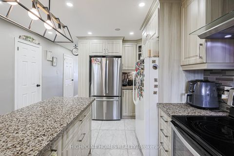 Photo 9 at 315 - 140 Leeward Glenway, Flemingdon Park, Toronto