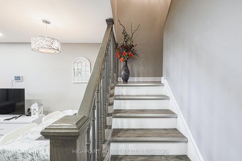 Photo 14 at 315 - 140 Leeward Glenway, Flemingdon Park, Toronto
