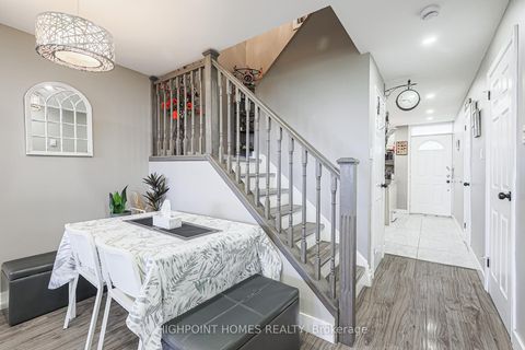 Photo 15 at 315 - 140 Leeward Glenway, Flemingdon Park, Toronto