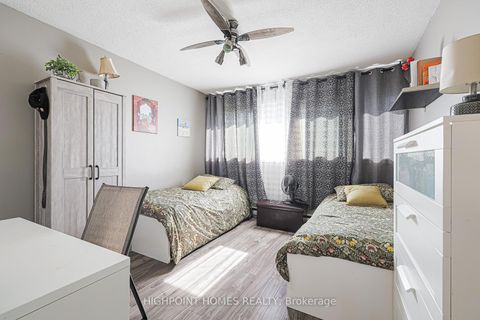 Photo 22 at 315 - 140 Leeward Glenway, Flemingdon Park, Toronto