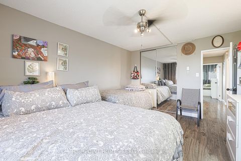 Photo 32 at 315 - 140 Leeward Glenway, Flemingdon Park, Toronto