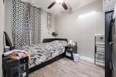 Photo 33 at 315 - 140 Leeward Glenway, Flemingdon Park, Toronto