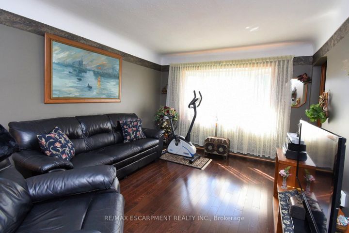 Photo 5 at 251 East 31st Street, Eastmount, Hamilton