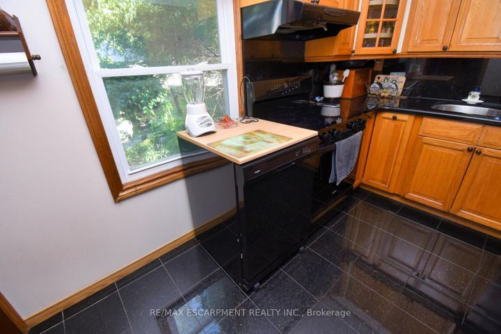Photo 11 at 251 East 31st Street, Eastmount, Hamilton