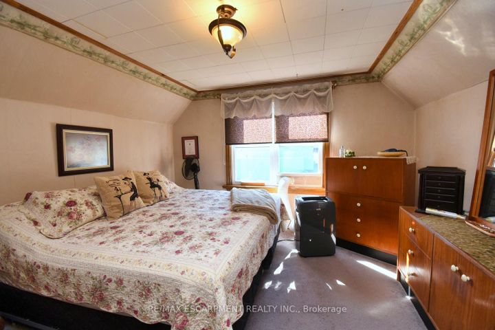 Photo 14 at 251 East 31st Street, Eastmount, Hamilton