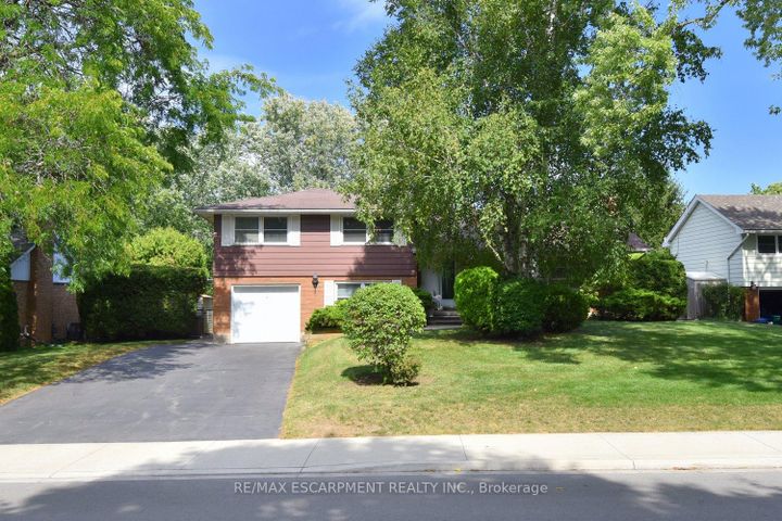 Photo 2 at 219 Strathcona Drive, Shoreacres, Burlington