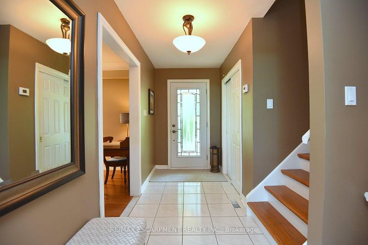 Photo 5 at 219 Strathcona Drive, Shoreacres, Burlington
