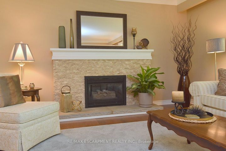Photo 6 at 219 Strathcona Drive, Shoreacres, Burlington