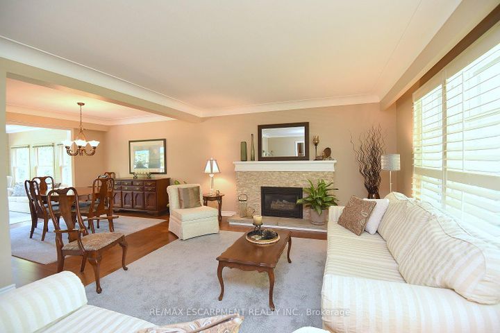 Photo 8 at 219 Strathcona Drive, Shoreacres, Burlington