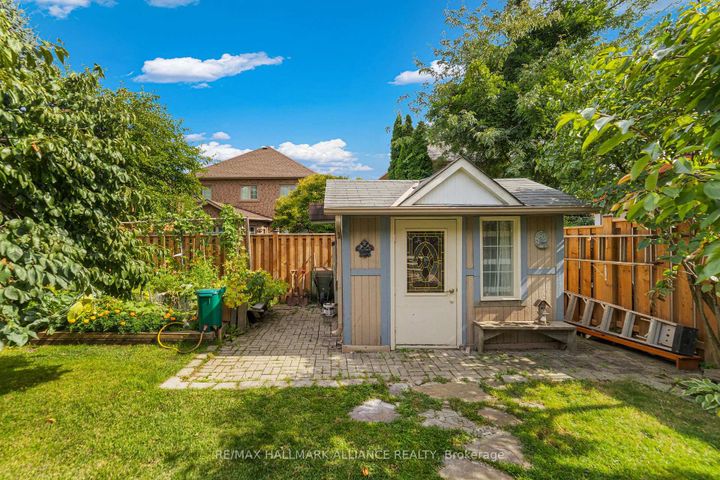Photo 39 at 365 Turnberry Crescent, Hurontario, Mississauga