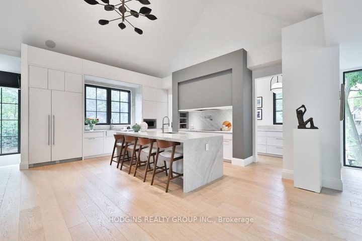 Photo 10 at 238 Mineola Road W, Mineola, Mississauga