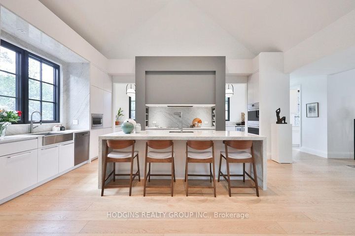 Photo 11 at 238 Mineola Road W, Mineola, Mississauga