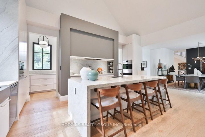 Photo 12 at 238 Mineola Road W, Mineola, Mississauga