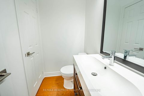 Photo 4 at 886 Pape Avenue, East York, Toronto