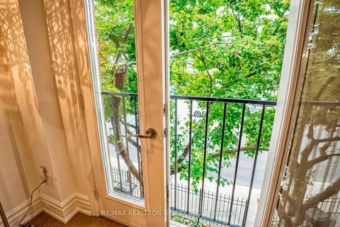 Photo 7 at 886 Pape Avenue, East York, Toronto