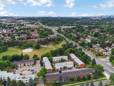 Photo 31 at 54 - 71 Cass Avenue, Sullivan, Toronto
