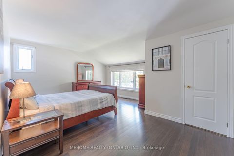 Photo 10 at 16 Abbottswood Road, Bendale, Toronto