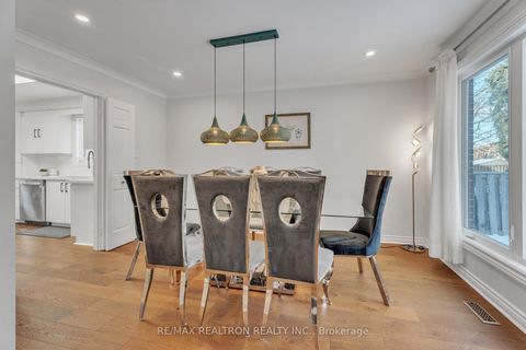 Photo 11 at 47 Robinter Drive, Newtonbrook East, Toronto