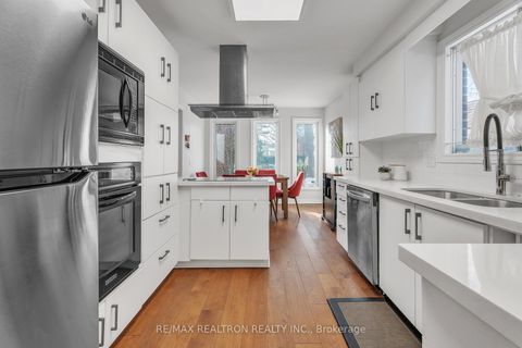 Photo 12 at 47 Robinter Drive, Newtonbrook East, Toronto