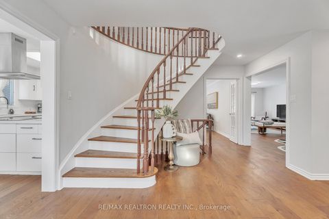 Photo 17 at 47 Robinter Drive, Newtonbrook East, Toronto
