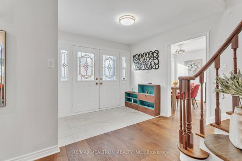 Photo 18 at 47 Robinter Drive, Newtonbrook East, Toronto