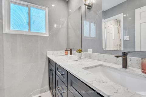 Photo 28 at 47 Robinter Drive, Newtonbrook East, Toronto