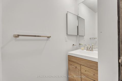 Photo 37 at 47 Robinter Drive, Newtonbrook East, Toronto