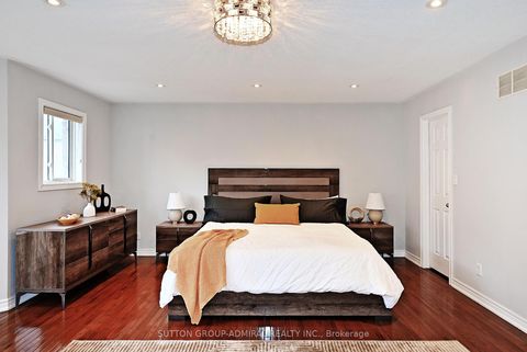 Photo 16 at 32 Seabreeze Avenue, Patterson, Vaughan