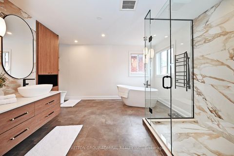 Photo 18 at 32 Seabreeze Avenue, Patterson, Vaughan