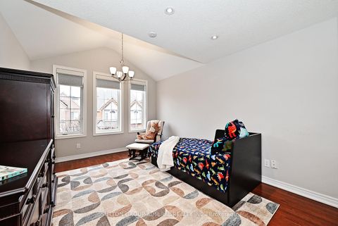 Photo 24 at 32 Seabreeze Avenue, Patterson, Vaughan