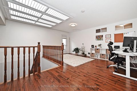 Photo 33 at 32 Seabreeze Avenue, Patterson, Vaughan