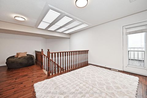 Photo 34 at 32 Seabreeze Avenue, Patterson, Vaughan