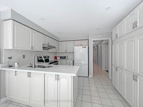 Photo 2 at 52 Piccadilly Road, Doncrest, Richmond Hill