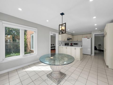 Photo 4 at 52 Piccadilly Road, Doncrest, Richmond Hill