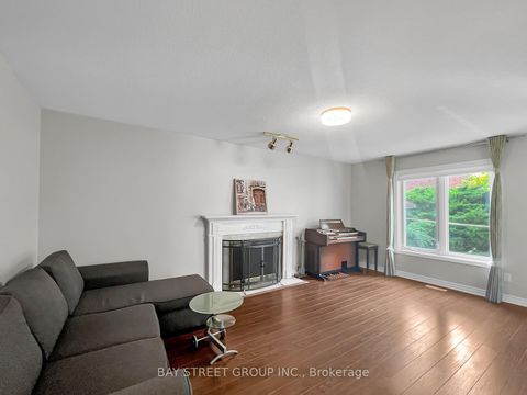 Photo 5 at 52 Piccadilly Road, Doncrest, Richmond Hill