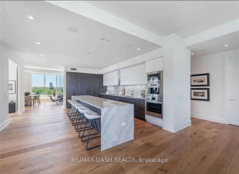 Photo 9 at 806 - 151 Avenue Road, Annex, Toronto
