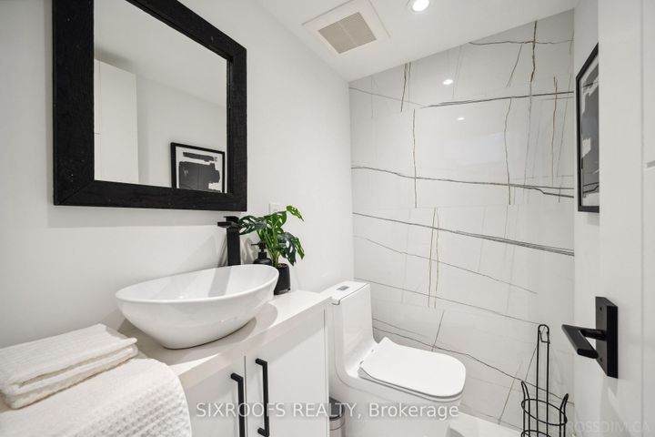 Photo 19 at 41 Dunkirk Road, East York, Toronto
