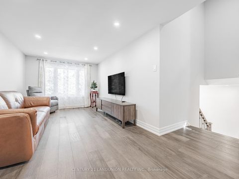 Photo 7 at 36 Levitt Court, Branson, Toronto