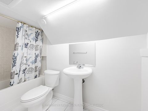 Photo 19 at 36 Levitt Court, Branson, Toronto
