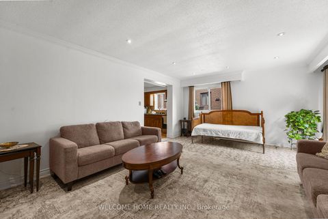 Photo 4 at 136 Ardwick Boulevard, Humbermede, Toronto