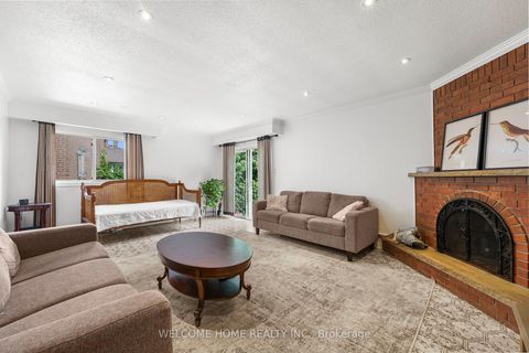 Photo 5 at 136 Ardwick Boulevard, Humbermede, Toronto